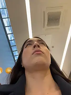 Holly Play online show from 01/17/26, 12:20