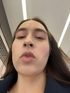 Holly Play online show from 12/03/25, 11:09