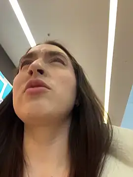 Holly Play online show from 02/11/26, 12:16