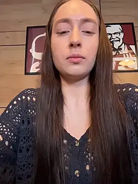 Snapshot of Holly_Play chatting on 04/27/26, 12:25 Holly Play online show from 04/27/26, 12:25