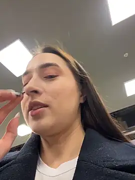 Holly Play online show from 11/17/25, 12:09