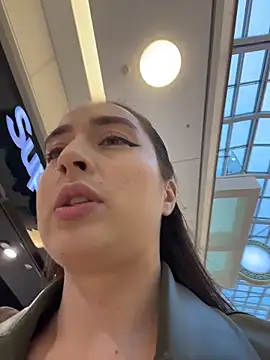 Holly Play online show from 10/26/25, 10:15