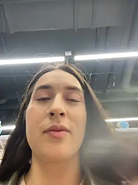 Holly Play online show from 11/09/25, 07:12