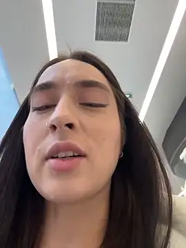 Holly Play online show from 02/20/26, 12:07