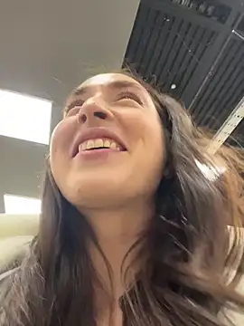 Holly Play online show from 02/06/26, 12:12