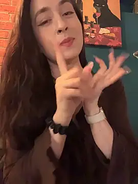 Snapshot of Holly_Play chatting on 06/17/26, 10:36 Holly Play online show from 06/17/26, 10:36