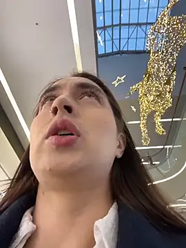 Holly Play online show from 11/29/25, 07:08