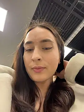 Holly Play online show from 03/02/26, 12:23