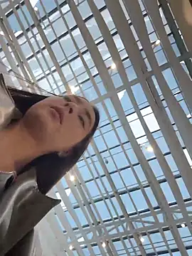 Holly Play online show from 03/25/26, 12:04