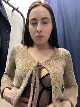 Snapshot of Holly_Play chatting on 02/03/25, 10:25 Holly Play online show from 02/03/25, 10:25