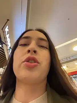 Holly Play online show from 11/03/25, 01:15