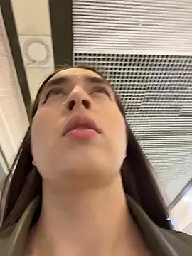 Holly Play online show from 04/14/26, 11:59