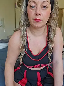 Chaudesquirt online show from 03/20/26, 09:21