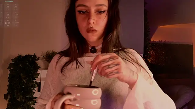 MichaellaMoon online show from 04/12/26, 04:43