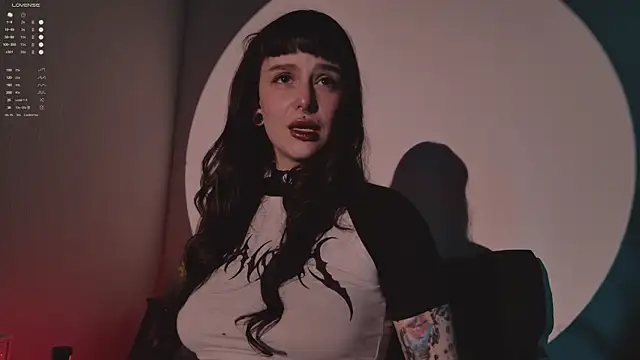 MichaellaMoon online show from 12/04/25, 03:44