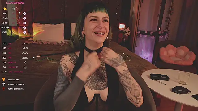 MichaellaMoon online show from 02/21/25, 07:32