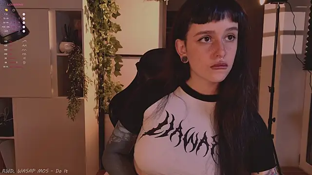 MichaellaMoon online show from 09/24/25, 05:08