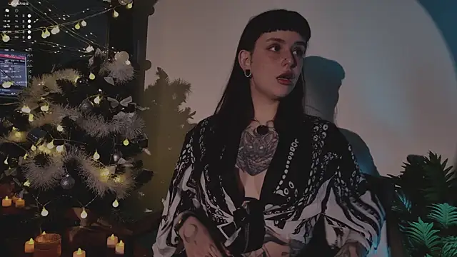 MichaellaMoon online show from 12/20/25, 06:55