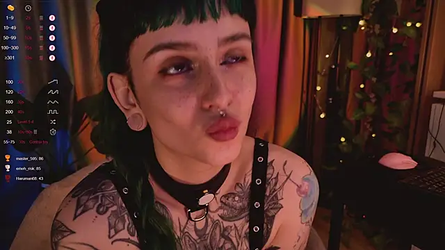 MichaellaMoon online show from 02/06/25, 04:21