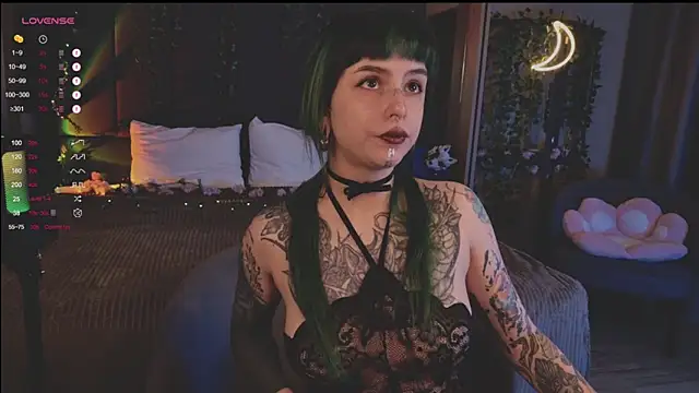 MichaellaMoon online show from 03/20/25, 09:26