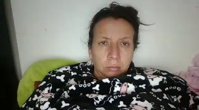 Snapshot of milfevha chatting on 03/13/25, 02:33 milfevha online show from 03/13/25, 02:33