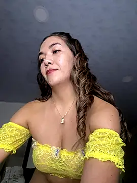 Iris lee online show from 11/06/25, 10:36