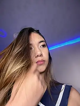 Iris lee online show from 05/05/26, 02:47