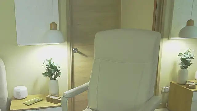 Alessia-miller  online show from 03/04/26, 11:45