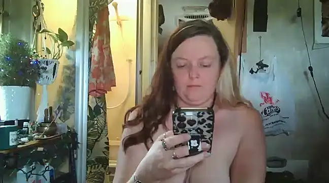 Lyrann89 online show from 12/14/24, 06:52