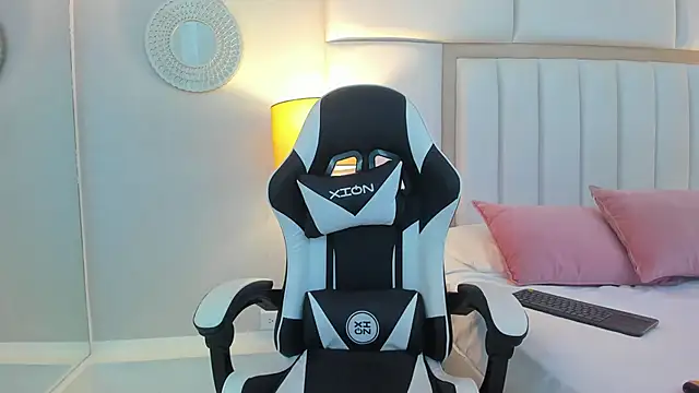 EllaBennet online show from 02/20/25, 04:50