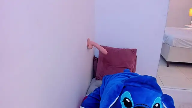 EllaBennet online show from 01/31/25, 08:32