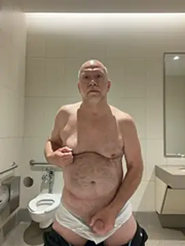 Snapshot of FLSexyGuy chatting on 04/11/26, 01:26 FLSexyGuy online show from 04/11/26, 01:26