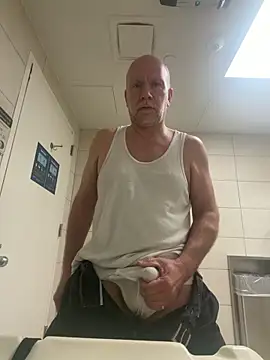 Snapshot of FLSexyGuy chatting on 04/09/26, 03:18 FLSexyGuy online show from 04/09/26, 03:18