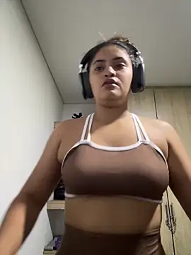 Snapshot of Isa_squirt1 chatting on 02/25/26, 12:00 Isa squirt1 online show from 02/25/26, 12:00