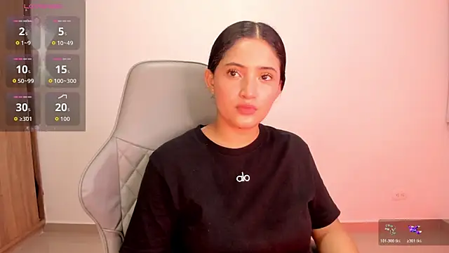 Snapshot of Isa_squirt1 chatting on 02/26/26, 02:44 Isa squirt1 online show from 02/26/26, 02:44