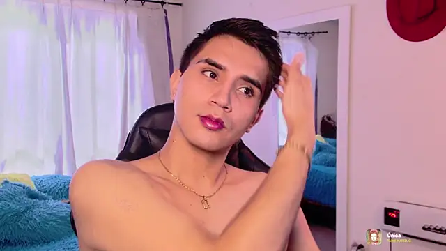 Snapshot of Chris_Maddox chatting on 11/21/25, 03:11 Chris Maddox online show from 11/21/25, 03:11