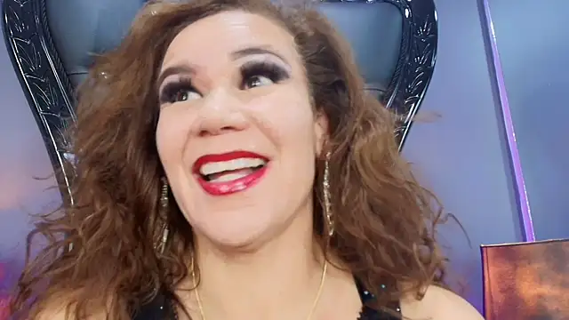 MelaniaKnauss online show from 03/08/25, 08:35