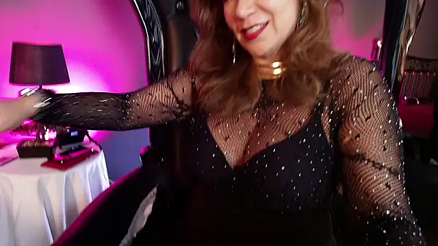 MelaniaKnauss online show from 02/02/26, 08:41