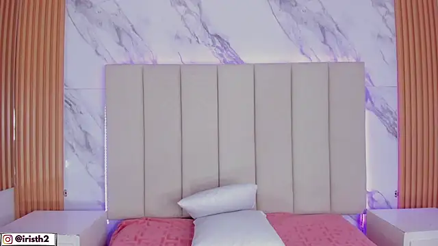 Iris Thompson  online show from 12/15/25, 10:15