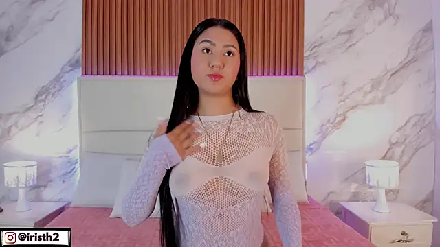 Iris Thompson  online show from 04/12/26, 10:24