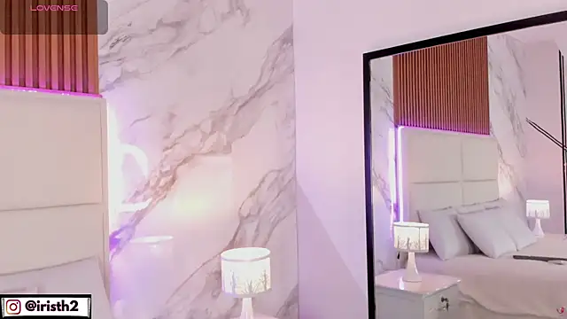 Iris Thompson  online show from 04/08/26, 03:52