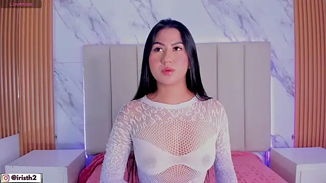 Iris Thompson  online show from 12/14/25, 10:04