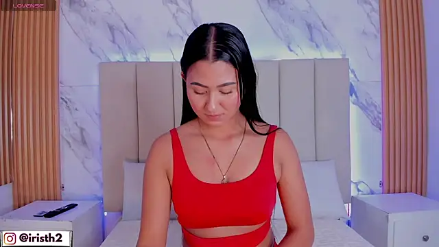 Iris Thompson  online show from 02/12/26, 03:50