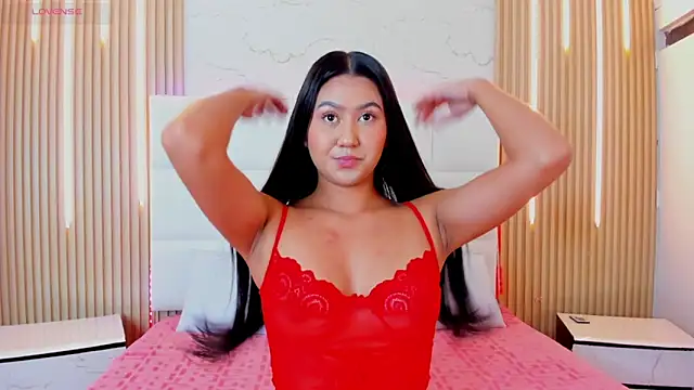 Iris Thompson  online show from 11/05/25, 04:15