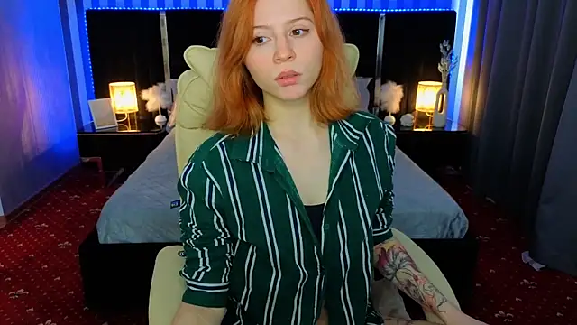 Snapshot of Sasha_Exclusive chatting on 09/28/25, 12:56 Sasha Exclusive online show from 09/28/25, 12:56