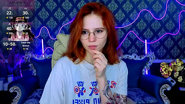 Snapshot of Sasha_Exclusive chatting on 12/01/25, 01:45 Sasha Exclusive online show from 12/01/25, 01:45