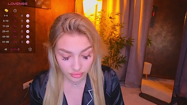 Ella Milla online show from 01/27/25, 08:51