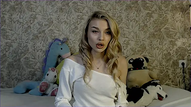 Ella Milla online show from 11/13/25, 10:19