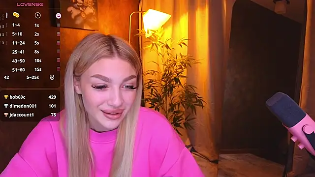 Ella Milla online show from 01/13/25, 08:37