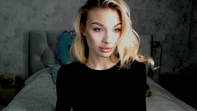 Ella Milla online show from 05/11/26, 01:45